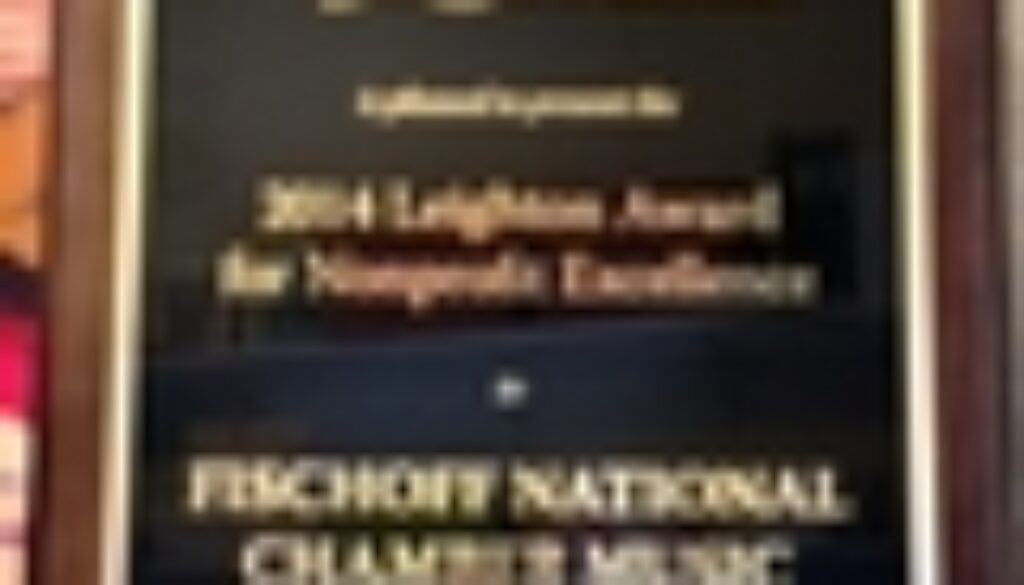 323144E2-DFE4-422B-85DC2D9E7CDBED2F_small